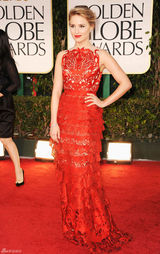 组图：第69届金球奖红毯戴安娜-艾格伦礼服中国风