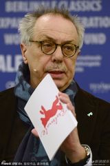 组图：柏林电影节发布会 主席科斯里克现身