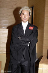 高清图：《怒火街头》开机 胡杏儿郑嘉颖演律师