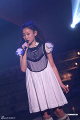 组图：《劲歌金曲》录影 黄耀明张继聪王菀之献唱