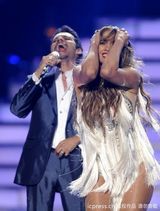 组图：碧昂斯美偶大联欢 Gaga戴斗笠与裸男缠绵