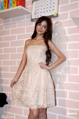 组图：邱泽宣传新剧被问唐嫣装不熟