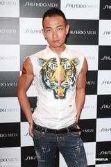 组图：丁子高为爱子取名进诺 陪杨千嬅积极瘦身