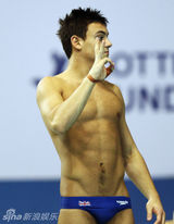 组图：英国跳水神童正太面孔猛男体魄