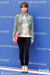 组图：神起昌珉FT在真刘仁娜等为品牌站台