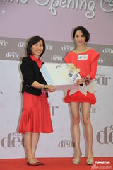 组图：郭可盈为女儿暂停拍剧 老公林文龙努力养家