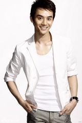 组图：王凯时尚写真潇洒帅气青春活力