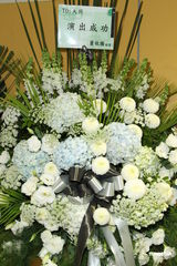 组图：方大同小巨蛋首开唱 薛凯琪助阵献唱