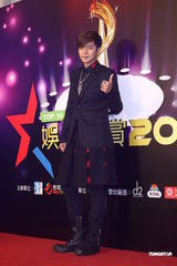 组图：柯震东萧亚轩同场不同台 蔡依林恐吓媒体