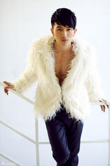 组图：许诺时尚伪皮草写真呼吁环保