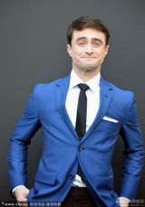 组图：《杀死汝爱》首映 丹尼尔正装显帅气