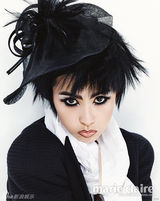 组图：韩星姜惠贞彩妆写真 朋克烟熏妆复古惊艳