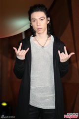 组图：吉他怪杰蒋卓嘉发片 创作受萧亚轩青睐