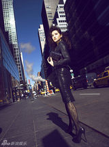 组图：伊能静硬派写真 新年传递女性正能量