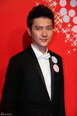 组图：众星捧场ELLE之夜 徐峥夫妇破婚变传闻