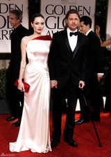 高清图：第69届金球奖红毯朱莉皮特情侣档亮相