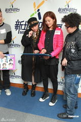 组图：Twins宣传新专辑阿娇否认被黎国辉追求