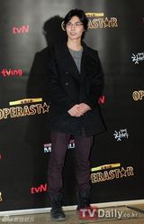 组图：韩星朴志胤Dana等盛装出演TVN台节目