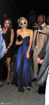 幻灯：希尔顿戛纳狂欢 玩过火失守露底