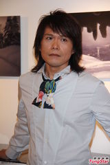 组图：伍佰第3次举办摄影展 预计12月推新专辑