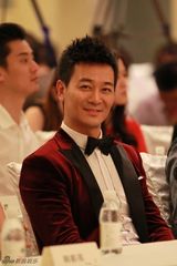 组图：《小两口》开机 吴樾携手韩彩英演绎甜蜜爱人