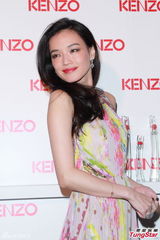 组图：舒淇力撑周星驰不小气 否认被星爷追求