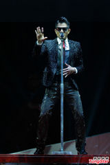 组图：梅艳芳逝世十周年 圈中好友登台悼念