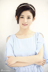 组图：赵丽颖清爽夏日写真 淡雅妆容柔美恬静