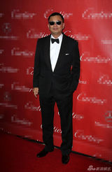 组图：桑德拉出席棕榈泉电影节 朱莉娅-罗伯茨豹纹争艳