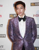 组图：第47届韩国百想艺术大赏群星闪耀