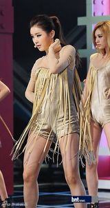 组图：AfterSchool出演《冠军秀》展性感舞台