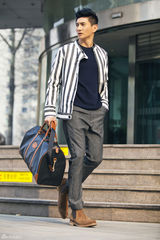 组图：吴奇隆春日“好色”出行 新街拍腔调十足