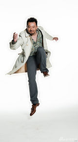 组图：黄海波写真变身商务型男 尽显熟男魅力