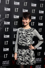 组图：江一燕潮范亮相时尚抢镜 身价飙升受品牌青睐