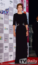 高清图：韩青龙奖金惠秀爆乳 女星裸露全身纹身