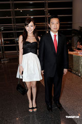 高清组图：徐子珊低胸上阵 诸葛梓岐小鸟依人