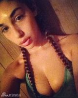 组图：比伯酒驾门嫩模近照曝光 身材火辣诱惑