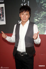 组图：张信哲将主演《花季未了》 自曝有暗恋对象