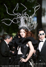 幻灯图集：北野武新片首映 宝莱坞第一美女捧场