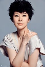 幻灯图：海清玉树归来首开腔 直言想做透明的普通人