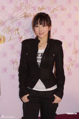 组图：艺人杰出表现奖落幕 谢霆锋薛凯琪夺影帝影后