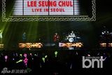 组图：韩歌手李承哲举行圣诞演唱会精彩动人