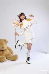 组图：台湾13岁女孩代言变辣妹 许雅涵将组新AKB48