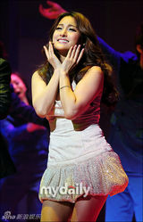 组图：Kara朴圭丽等出演音乐剧《美女的烦恼》