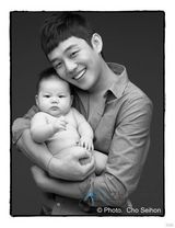 新浪韩娱父亲节策划：谁是超级明星奶爸？