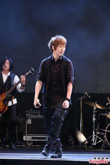 组图：五月天亮相电影首映会 台上火热献唱