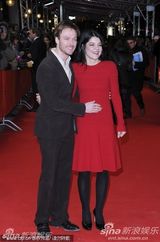 高清组图：《国王的演讲》首映 科林-费斯派头十足