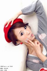 高清组图：李念时尚大片 甜美造型洋溢早春气息