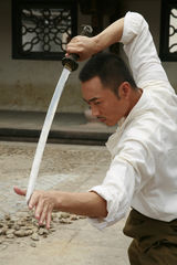 组图：《烈火》于震沈晓海对阵 敌我双方切磋过招