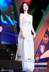 组图：G.NA韩智宇等参加韩国足球联赛年终颁奖礼